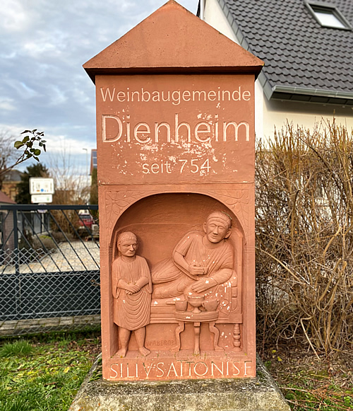 Siliusstein am Ortseingang von Dienheim